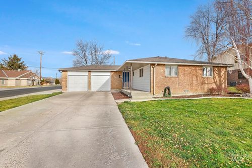 1705 Maplewood Dr, Twin Falls, ID, 83301-4928 | Card Image