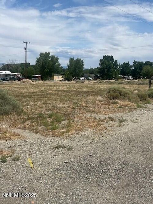 46 Bridge St, Yerington, NV, 89447-3124 | Card Image