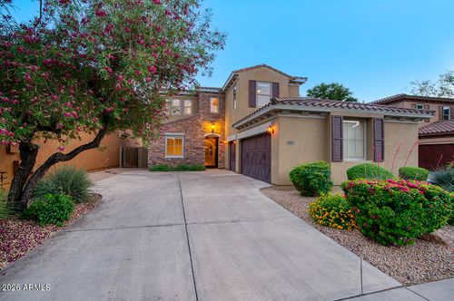 3985 E Hummingbird Ln, Phoenix, AZ, 85050-5423 | Card Image