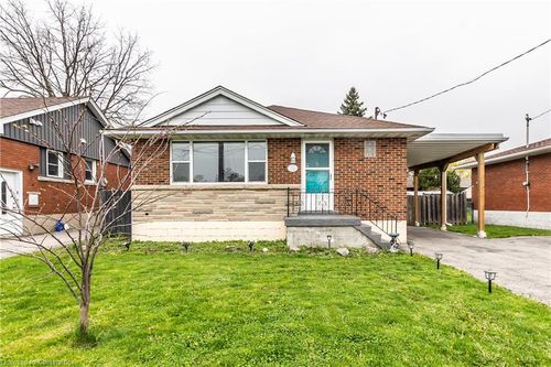 70 Toby Cres, Hamilton, ON, L8T2N8 | Card Image