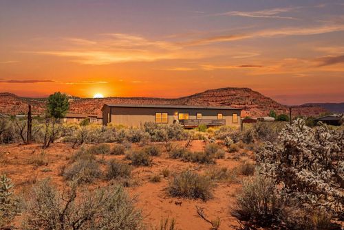 4960 E Grande Vermillion Ave, Kanab, UT, 84741-8190 | Card Image