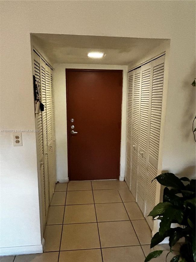 112D - 9321 Sw 4th St, Condo with 2 bedrooms, 1 bathrooms and null parking in Miami FL | Image 21