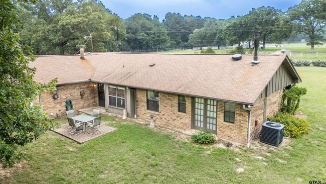 13402 County Road 1131, House other with 3 bedrooms, 2 bathrooms and null parking in Flint TX | Image 36