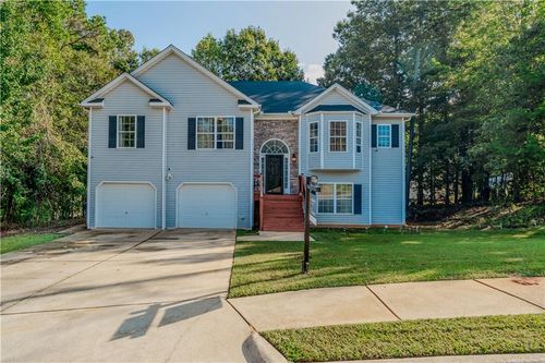 6160 Queensdale Dr, Douglasville, GA, 30135-4769 | Card Image