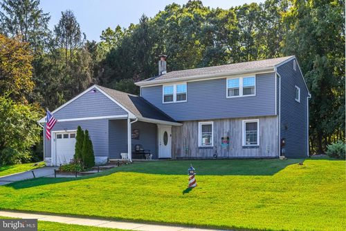 10 Loretta Blvd, SICKLERVILLE, NJ, 08081-9512 | Card Image