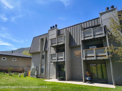 211-1527 Blake Ave, Glenwood Springs, CO, 81601-3963 | Card Image
