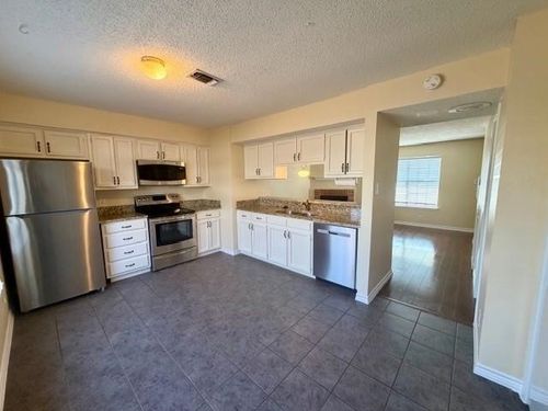 1c-716 W Mulberry St, Denton, TX, 76201-5991 | Card Image