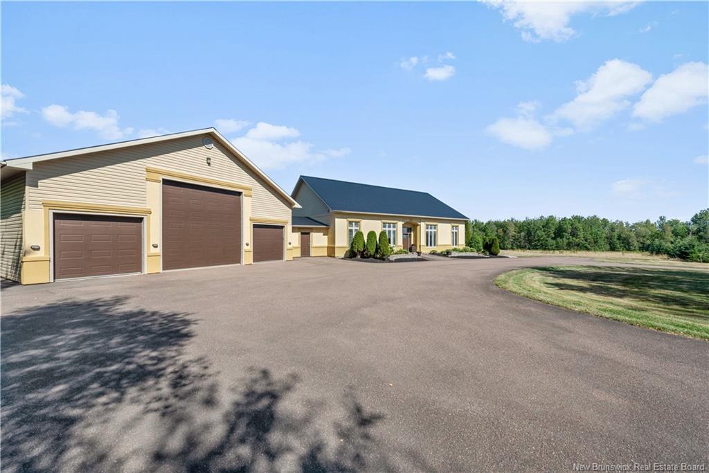Residential in Greater Lakeburn