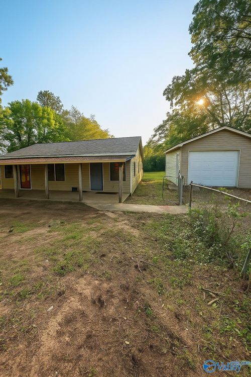 1120 County Road 319, Trinity, AL, 35673-3833 | Card Image