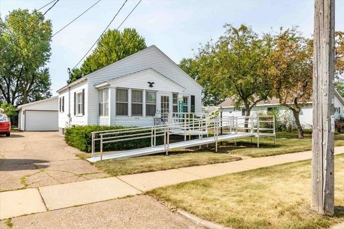 720 Dewey St, WISCONSIN RAPIDS, WI, 54494-5254 | Card Image
