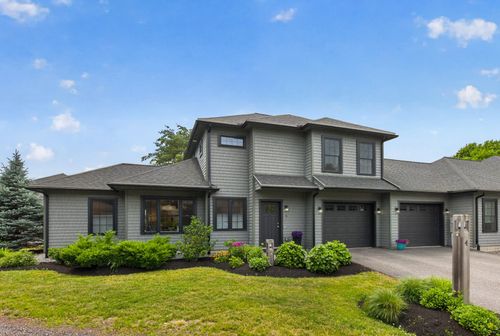 4 Osprey Ln, Newmarket, NH, 03857-1747 | Card Image