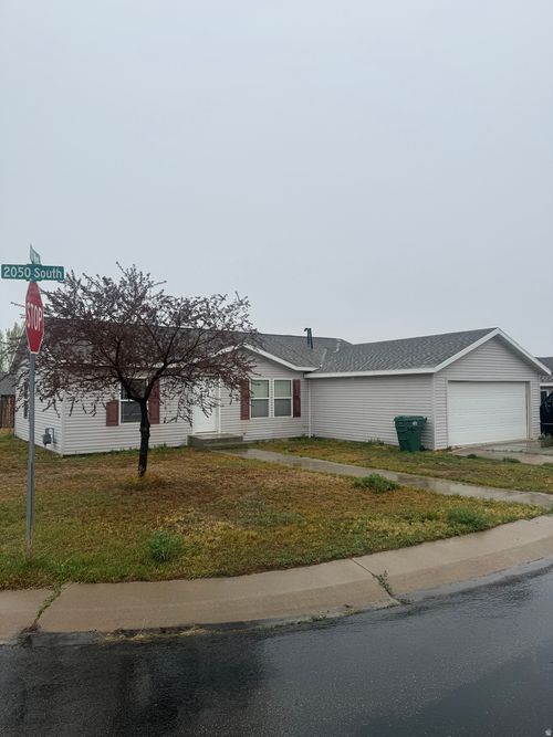 440 2050, Vernal, UT, 84078-4733 | Card Image