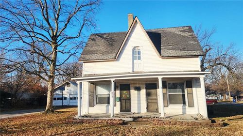 325 N Pennsylvania Ave, Columbus, KS, 66725-1111 | Card Image