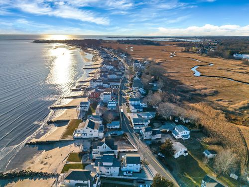 176 Shore Rd, Clinton, CT, 06413-2340 | Card Image