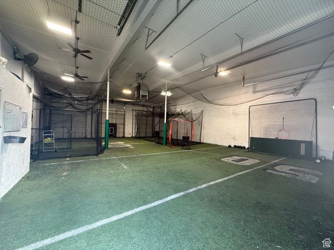 Interior East facing view | Image 16