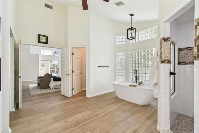 17515 Edinburgh Dr, House other with 4 bedrooms, 4 bathrooms and null parking in Tampa FL | Image 40