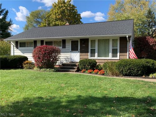 388 Fairwood Cir, Berea, OH, 44017-2313 | Card Image