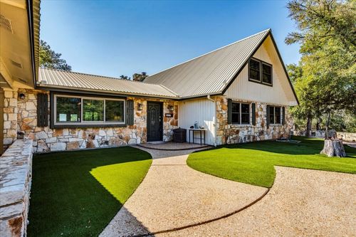 417 Akaloa Dr, Bastrop, TX, 78602-6216 | Card Image