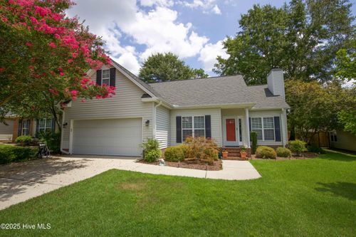 207 Kinloch Way, Aberdeen, NC, 28315-3647 | Card Image