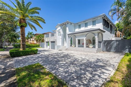 8441 Nw 163rd Ter, Miami Lakes, FL, 33016-6634 | Card Image