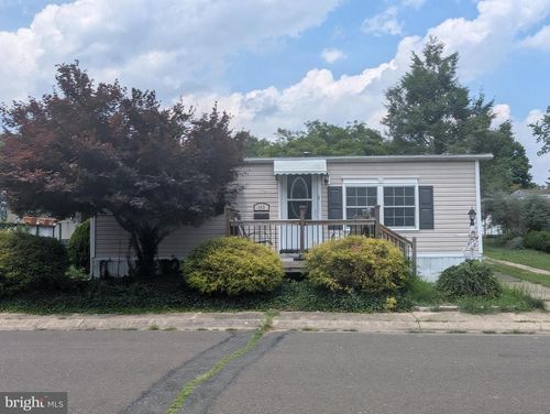 143 Douglas Dr, Jackson, NJ, 08527-3517 | Card Image