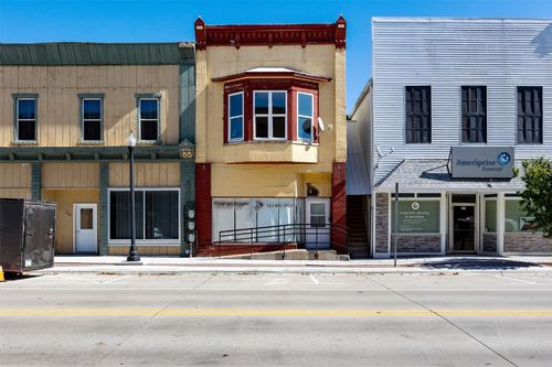518 Cedar St, Tipton, IA, 52772-1859 | Card Image