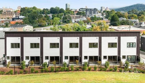 104-3 Lee Garden Ln, Asheville, NC, 28801-0198 | Card Image