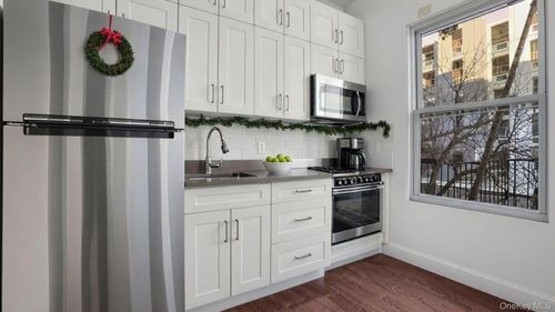 1823 Anthony Ave, Bronx, NY, 10457-5906 | Card Image