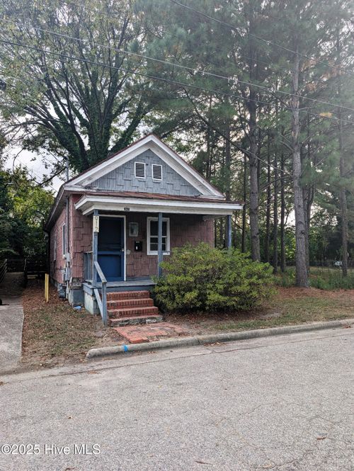 912 Atlantic St E, Wilson, NC, 27893-5402 | Card Image