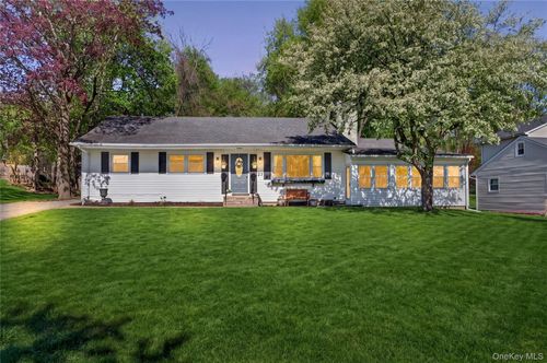 27 High Hill Ave, Warwick, NY, 10990-3109 | Card Image
