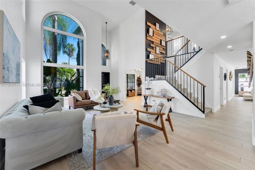 590 Sw 178th Way, Pembroke Pines, FL, 33029 | Card Image