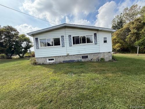 4280 4th St, Brown City, MI, 48416-8776 | Card Image