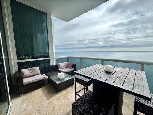 5207-18101 Collins Ave, Sunny Isles Beach, FL, 33160-3130 | Card Image