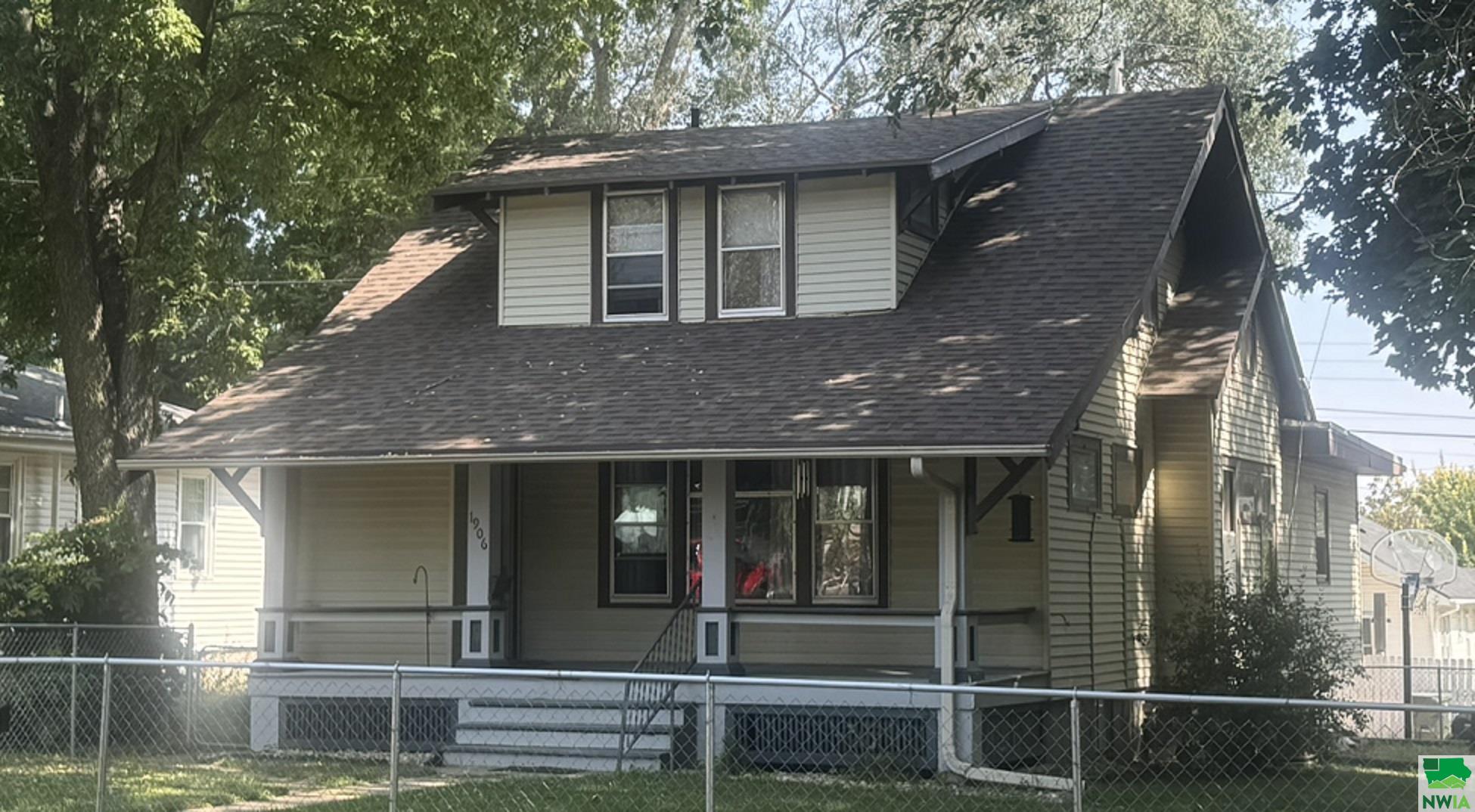 Allan St, Sioux City, IA 51103