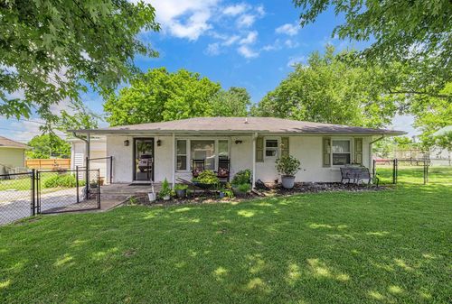 222 S Oakwood Ave, Clinton, TN, 37716-4340 | Card Image