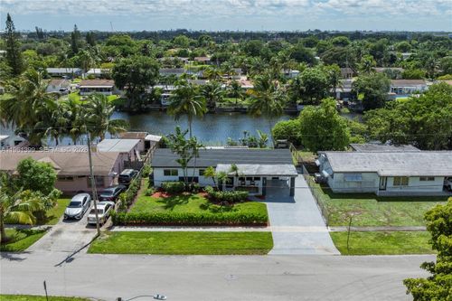 390 Nw 40th St, Deerfield Beach, FL, 33064-2625 | Card Image