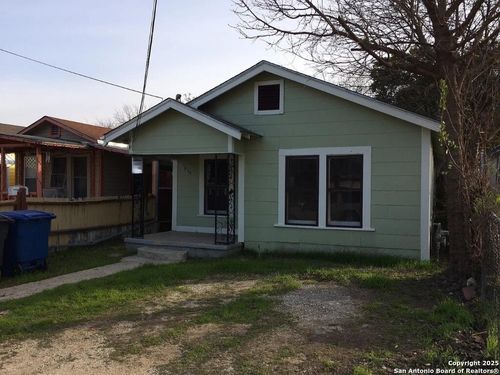910 Green St, San Antonio, TX, 78225-1210 | Card Image