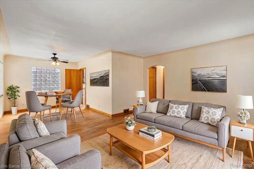 4121 Harvard Rd, Detroit, MI, 48224-2343 | Card Image