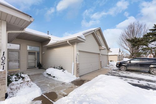 1043 Honeysuckle Ln Se, Cambridge, MN, 55008-1781 | Card Image