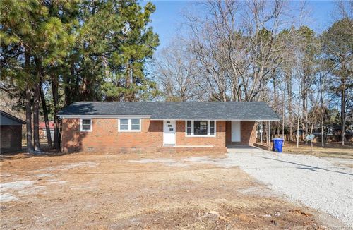 226 Odell Rd, Spring Lake, NC, 28390-3123 | Card Image