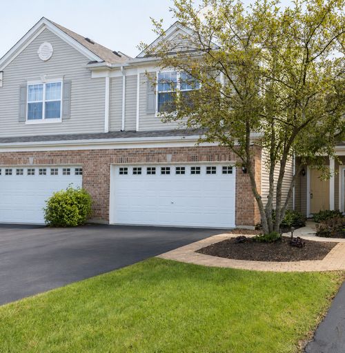 2521 Evergreen Circle, McHenry, IL, 60050 | Card Image