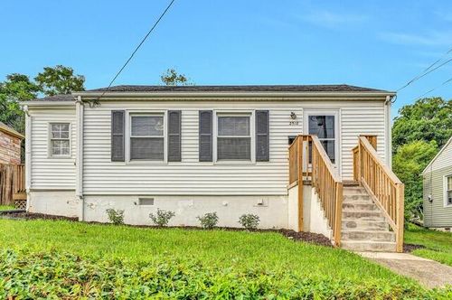 2518 Denniston Ave, Roanoke, VA, 24015 | Card Image