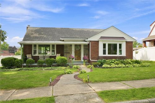 754 Hamilton Avenue, Bethlehem City, PA, 18017 | Card Image