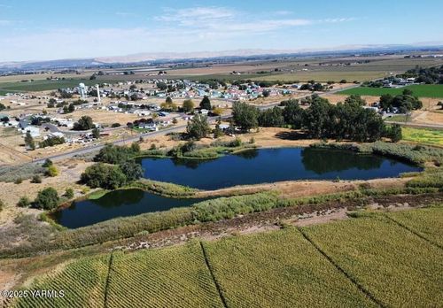 Nka Fort Rd, Wapato, WA, 98951 | Card Image