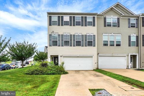 85-2450 Walnut Bottom Rd, YORK, PA, 17408-9408 | Card Image