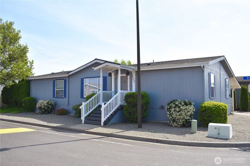 703 Pintail Ln, Longview, WA, 98632-9275 | Card Image
