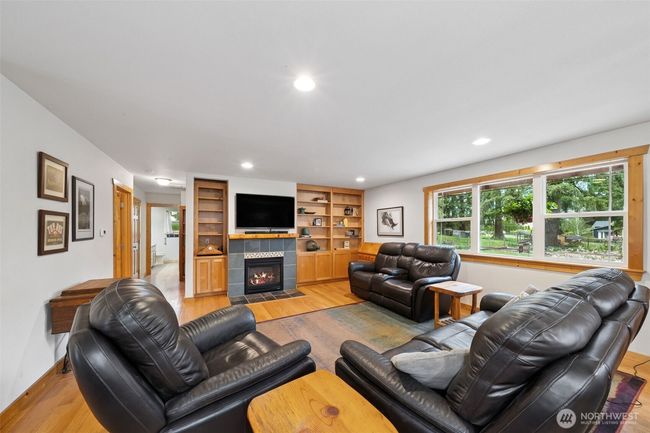 39800 224 Th Ave Se, House other with 4 bedrooms, 2 bathrooms and 2 parking in Enumclaw WA | Image 6