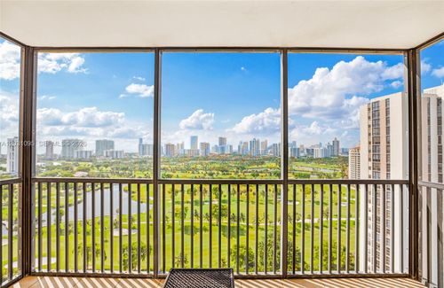 2228-20301 W Country Club Dr, Aventura, FL, 33180-1626 | Card Image