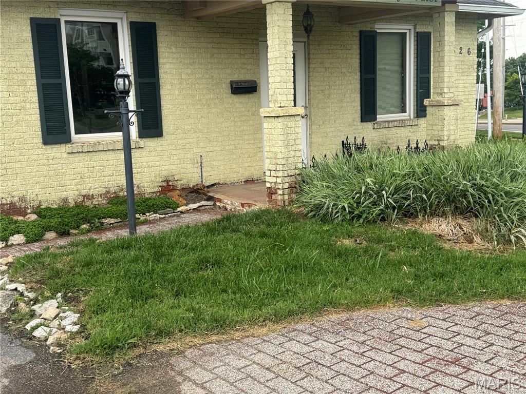 10526 Old Olive Street Rd, Saint Louis, MO 63141