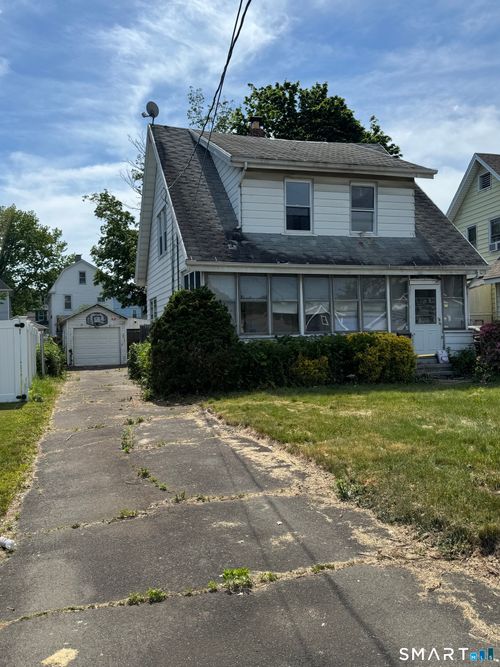 20 Oliver Lane, West Haven, CT, 06516 | Card Image